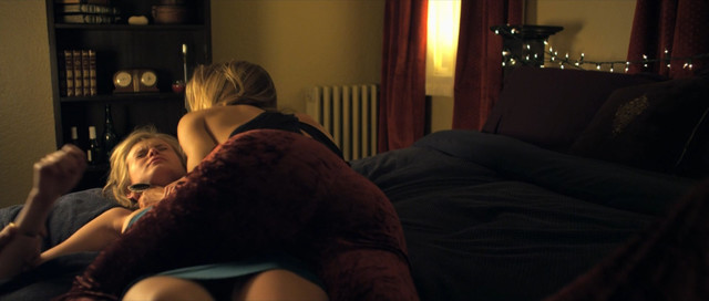 Sara Paxto sexy, Gillian Zinser sexy, Stephanie Simbari sexy, Jackie Jandrell sexy – Liars All (2013)