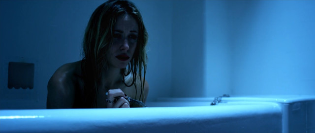 Sara Paxto sexy, Gillian Zinser sexy, Stephanie Simbari sexy, Jackie Jandrell sexy – Liars All (2013)