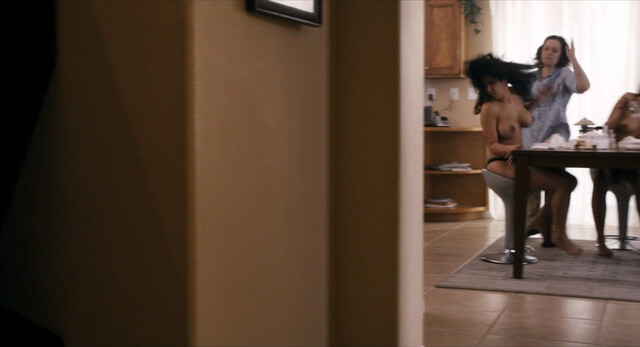 Alanna Ubach sexy, Essence Atkins sexy, Jamie Noel nude, Liana Mendoza nude, Marlene Forte sexy – A Haunted House (2013)