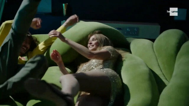 Camille Lou nude, Ilona Bachelier nude – J'ai menti s01e01-04 (2021)