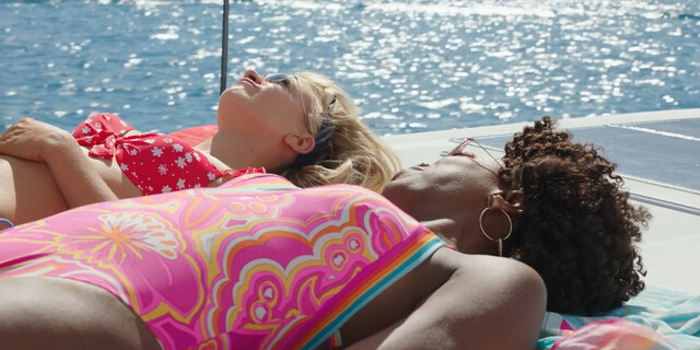 Meredith Hagner sexy, Yvonne Orji sexy – Vacation Friends (2021)