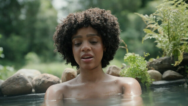 Asher Keddie sexy, Tiffany Boone sexy, Regina Hall sexy, Samara Weaving sexy – Nine Perfect Strangers s01e01-04 (2021)