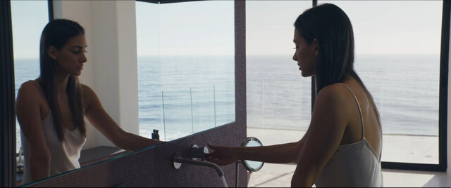 Olga Safari sexy, Josefin Nilsson sexy – Incision (2020)