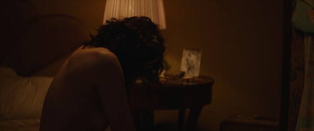 Mala Emde sexy, Anne Ratte-Polle sexy, Tuppence Middleton sexy – The Defeated (Shadowplay) s01e04 (2020)