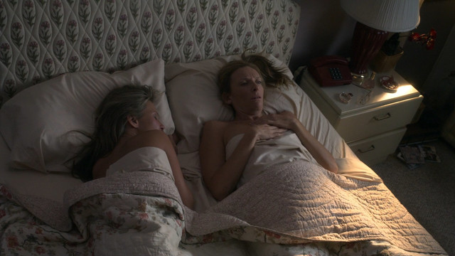 Toni Collette nude, Joey Lauren Adams sexy, Joey Rosemarie DeWitt sexy, Brie Larson sexy – United States of Tara s02e01-10 (2010)