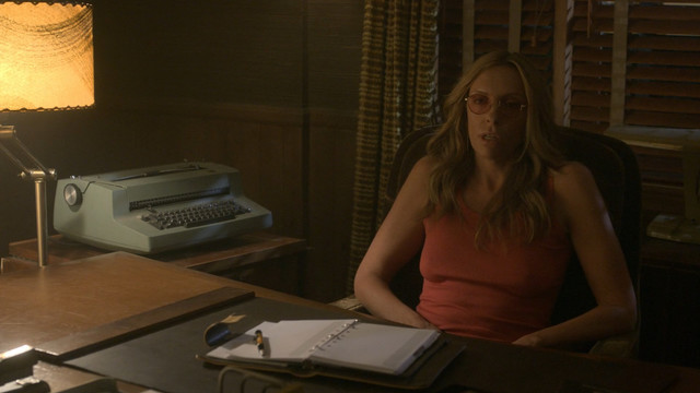 Toni Collette nude, Joey Lauren Adams sexy, Joey Rosemarie DeWitt sexy, Brie Larson sexy – United States of Tara s02e01-10 (2010)