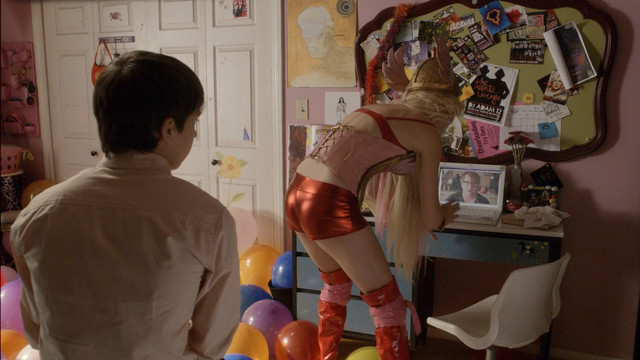 Toni Collette nude, Joey Lauren Adams sexy, Joey Rosemarie DeWitt sexy, Brie Larson sexy – United States of Tara s02e01-10 (2010)