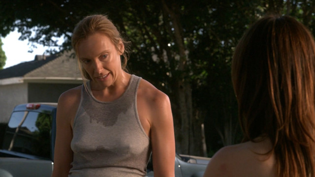 Toni Collette nude, Joey Lauren Adams sexy, Joey Rosemarie DeWitt sexy, Brie Larson sexy – United States of Tara s02e01-10 (2010)