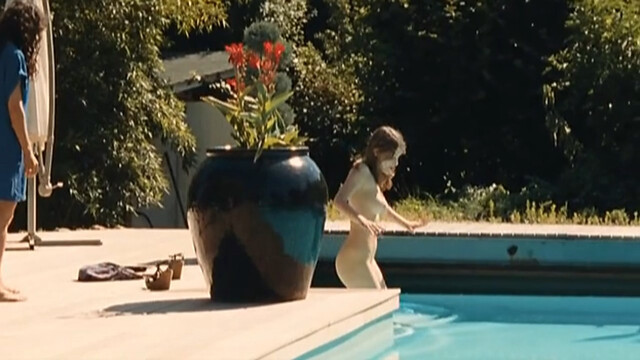 Sofiia Manousha nude, Elise Lhomeau nude, etc. – Le noir (te) vous va si bien (2012)