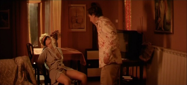 Sonja Savic nude, Mojca Fatur sexy – Odgrobadogroba (2005)