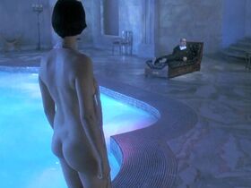 Isabella Rossellini sexy, Catherine Bell nude, Carrie Jean Yazel nude, Meryl Streep sexy, Goldie Hawn sexy – Death Becomes Her (1992)