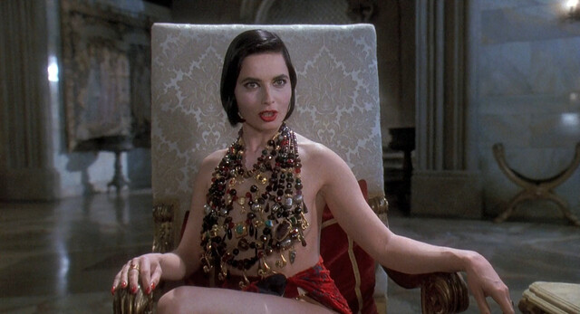 Isabella Rossellini sexy, Catherine Bell nude, Carrie Jean Yazel nude, Meryl Streep sexy, Goldie Hawn sexy – Death Becomes Her (1992)