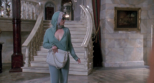 Isabella Rossellini sexy, Catherine Bell nude, Carrie Jean Yazel nude, Meryl Streep sexy, Goldie Hawn sexy – Death Becomes Her (1992)