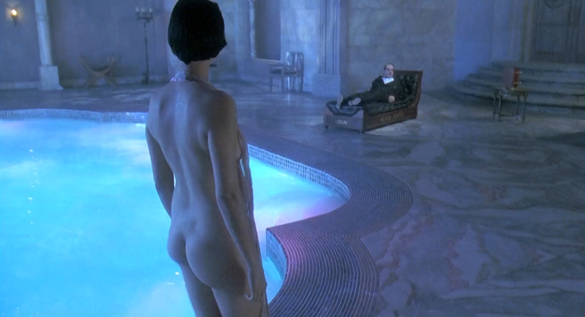 Isabella Rossellini sexy, Catherine Bell nude, Carrie Jean Yazel nude, Meryl Streep sexy, Goldie Hawn sexy – Death Becomes Her (1992)