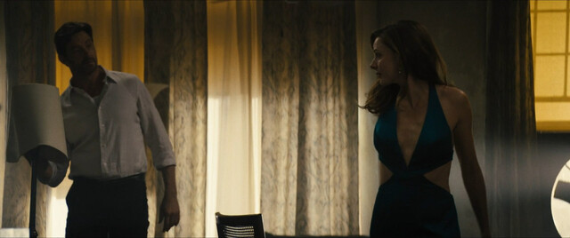 Rebecca Ferguson sexy, Thandiwe Newton sexy – Reminiscence (2021)