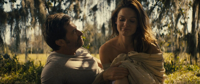 Rebecca Ferguson sexy, Thandiwe Newton sexy – Reminiscence (2021)