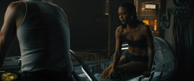 Rebecca Ferguson sexy, Thandiwe Newton sexy – Reminiscence (2021)