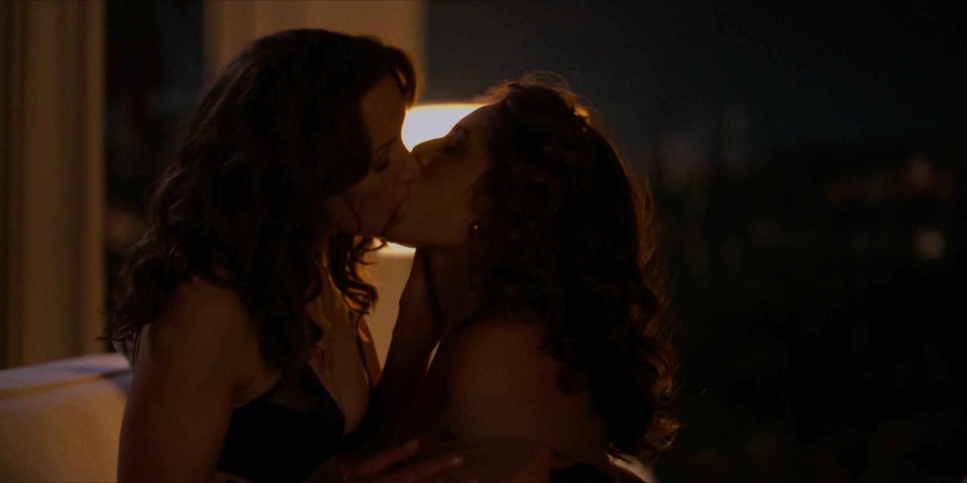 Jennifer Beals sexy, Sepideh Moafi sexy – The L Word Generation Q s02e02 (2021)