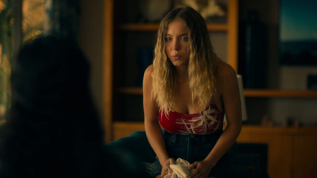 Alexandra Daddario sexy, Sydney Sweeney sexy, Brittany O’Grady sexy – The White Lotus s01e06 (2021)