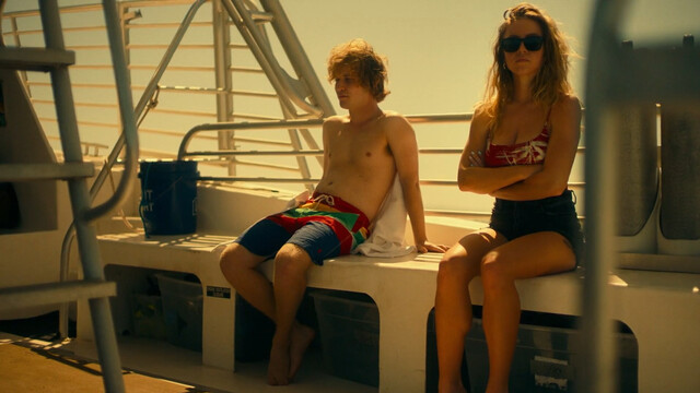 Alexandra Daddario sexy, Sydney Sweeney sexy, Brittany O’Grady sexy – The White Lotus s01e06 (2021)