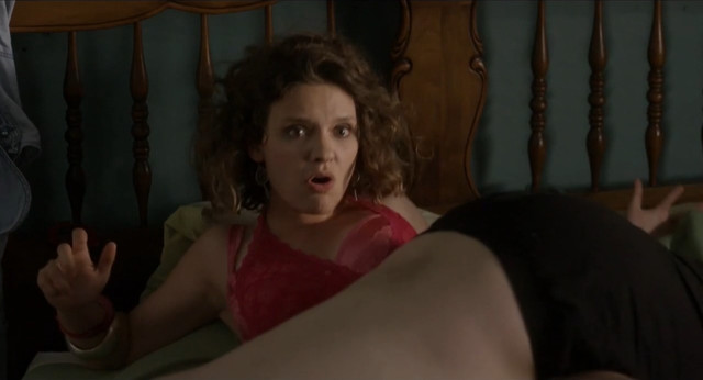 Laurie Anselme sexy, Sarah Ulysse sexy – Hotel Paradis (2013)