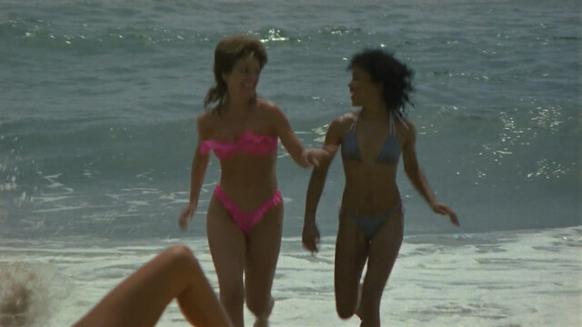 Marilu Henner nude, Jennifer Ashley nude, Cindi Dietrich sexy, Kim Basinger sexy – The Man Who Loved Women (1983)