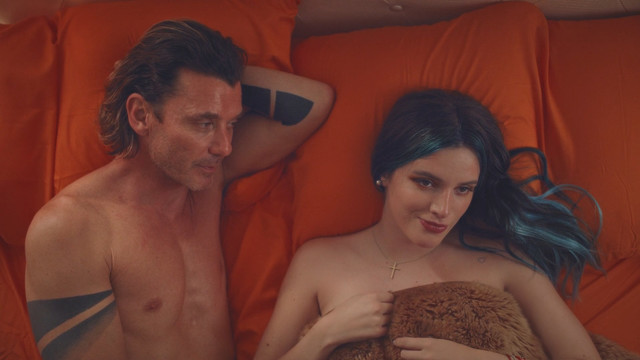 Bella Thorne sexy, Libby Mintz nude, Andreja Pejic sexy, Caroline D'Amore nude – Habit (2021)
