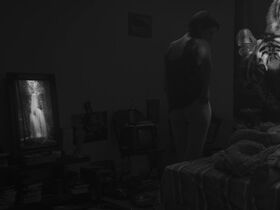Julianne Cote nude, Catherine St-Laurent sexy – Tu dors Nicole (2014)