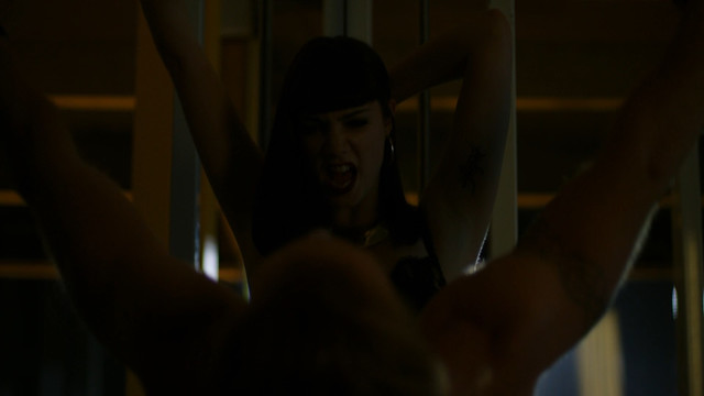 Scarlet Vas nude, Lisa McCune sexy – The Warriors s01e04 (2017)