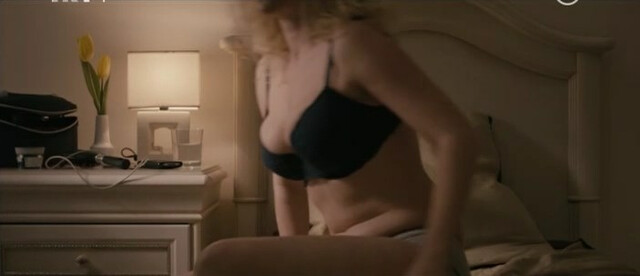 Nela Kocis nude, Mila Elegovic sexy – Zagreb Cappuccino (2014)
