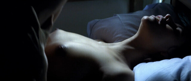 Mathilda May nude, Laura Mana nude – La teta y la luna (1994)