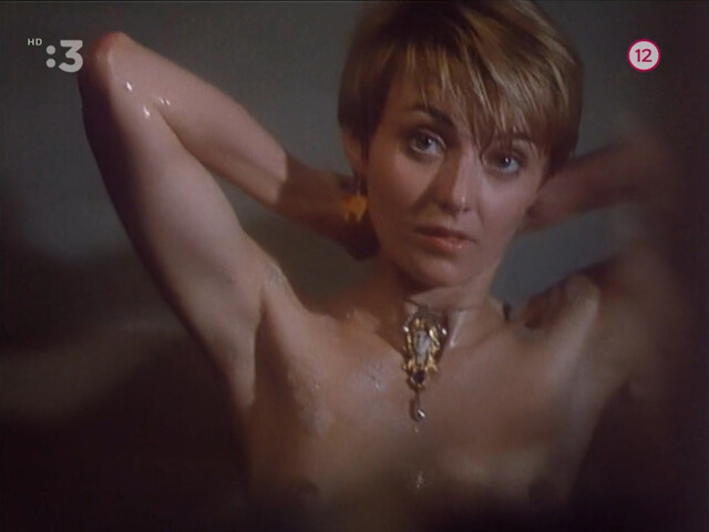 Veronika Zilkova nude, Ingrid Timkova nude, etc. – Skus ma objat (1991)