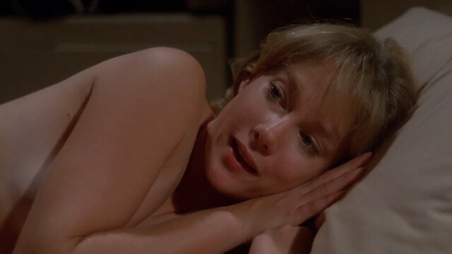 Susan Tyrrell nude, Julia Duffy nude – Butcher, Baker, Nightmare Maker (1982)