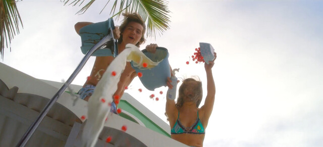 Meganne Young sexy, Joey King sexy, Maisie Richardson-Sellers sexy – The Kissing Booth 3 (2021)