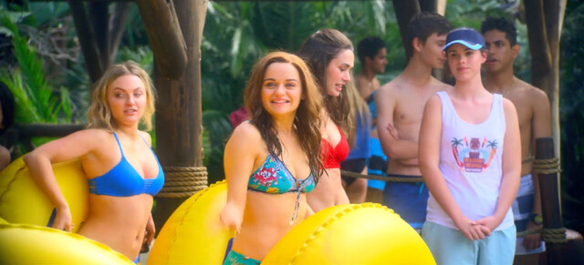 Meganne Young sexy, Joey King sexy, Maisie Richardson-Sellers sexy – The Kissing Booth 3 (2021)