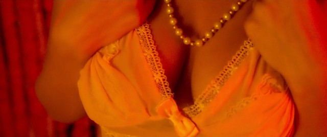 Anisa Butt sexy, Sindhu Sreenivasa Murthy sexy, Subhojit Sen sexy – Brahman Naman (2016)
