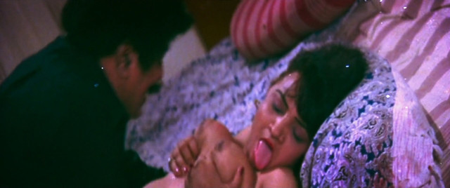 Anisa Butt sexy, Sindhu Sreenivasa Murthy sexy, Subhojit Sen sexy – Brahman Naman (2016)
