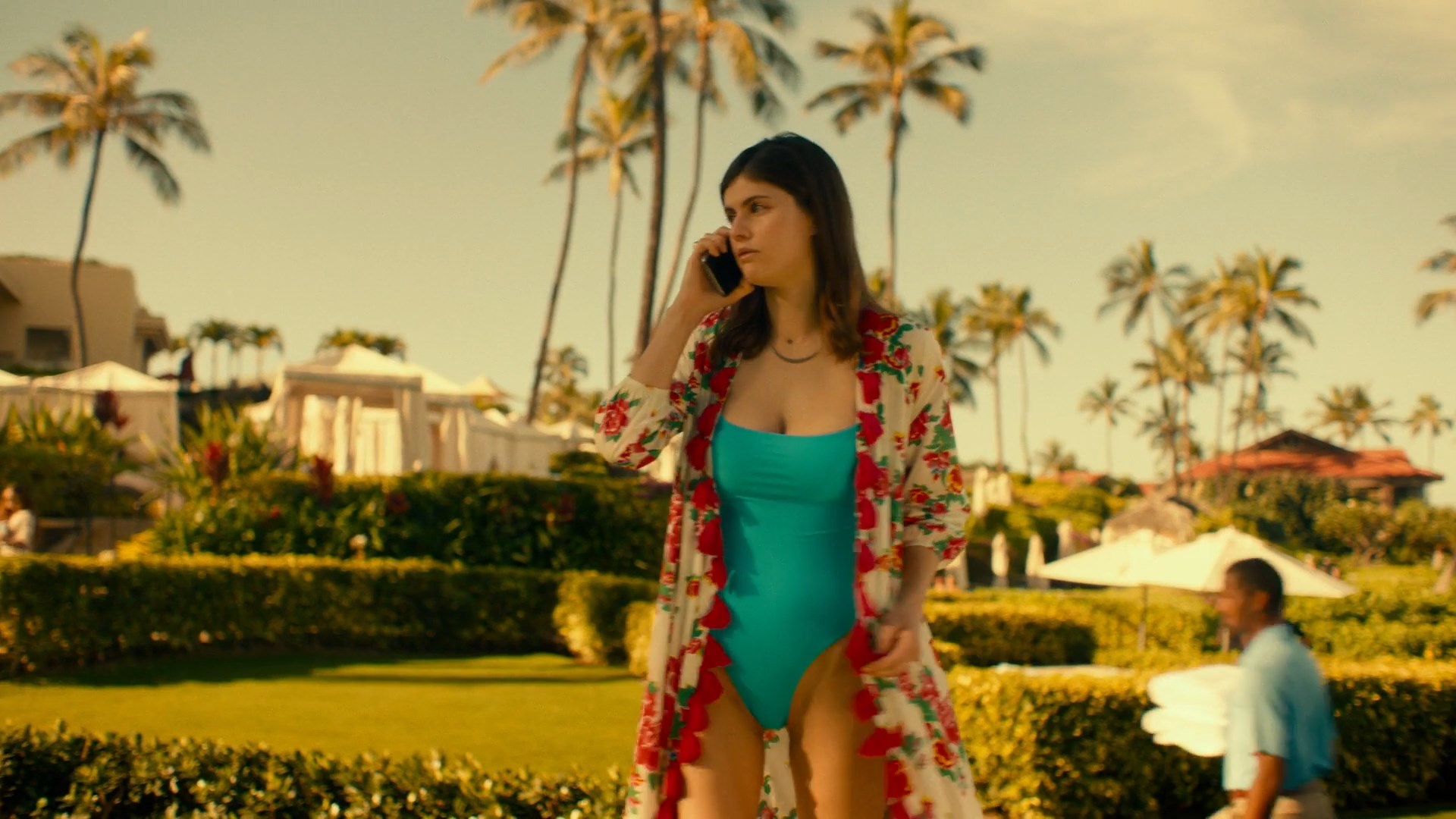 Alexandra Daddario sexy, Sydney Sweeney sexy, Brittany O’Grady sexy – The White Lotus s01e05 (2021)