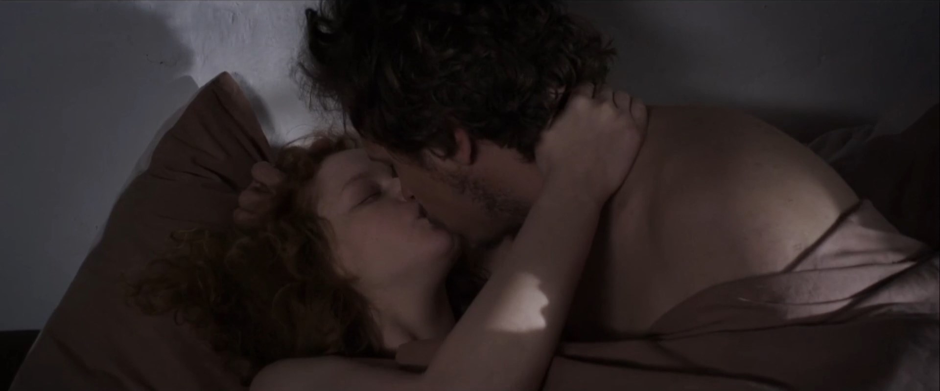 Anna Kamenikova (Anna Linhartova) nude, Eva Holubova sexy – Cesta do lesa (2012)