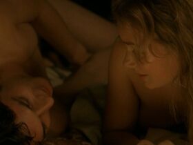 Sophie Quinton nude – La nourrice (2004)