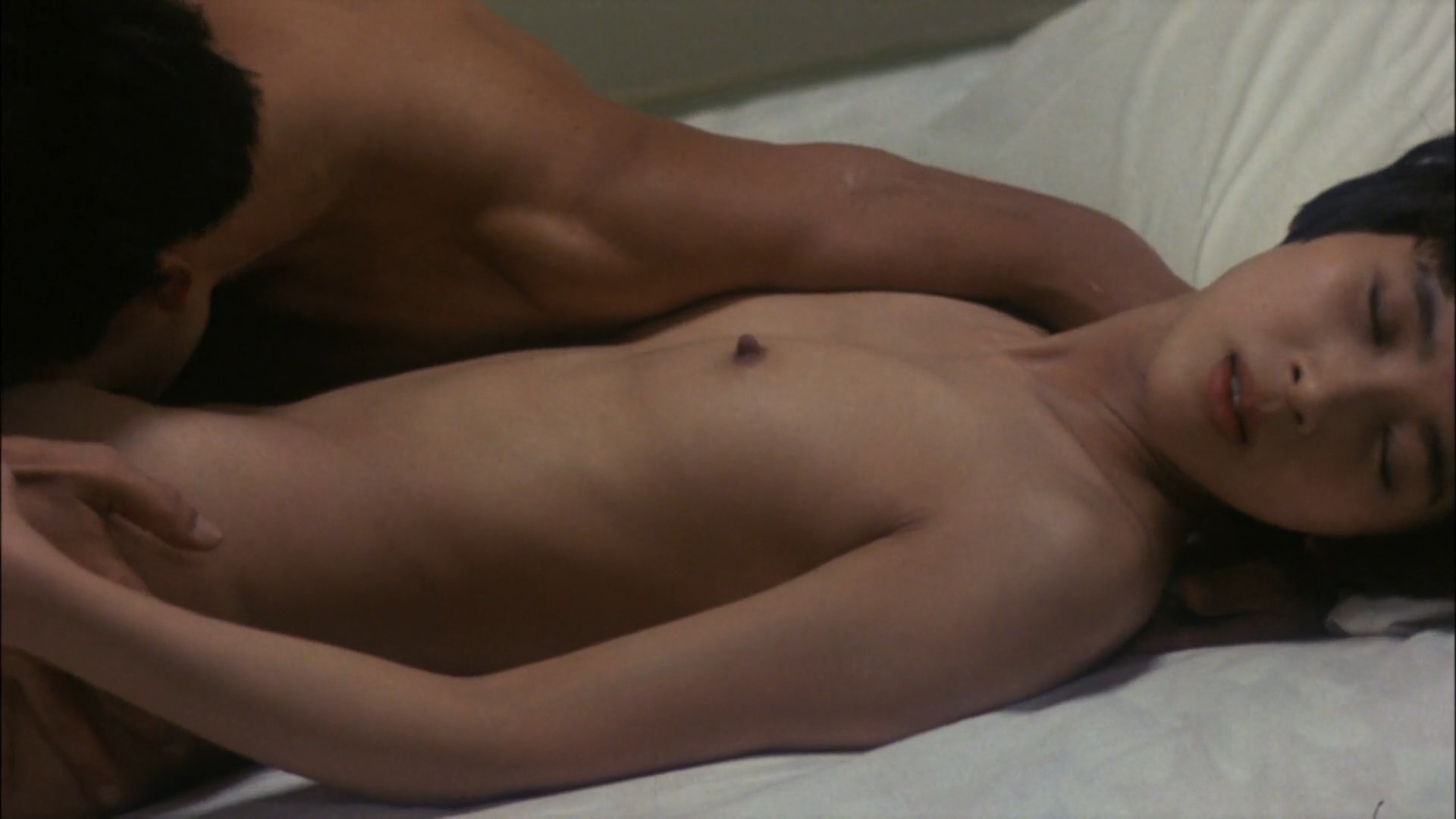 Hitomi Kuroki nude – Metamorphosis (Keshin) (1986)