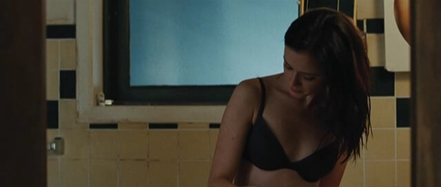 Alexis Bledel sexy – The Kate Logan Affair (2010)