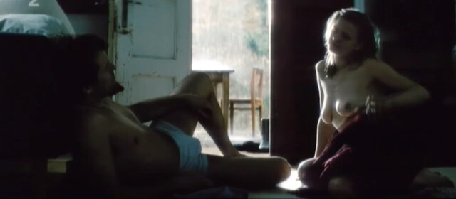 Ela Lehotska nude – Dest (2009)