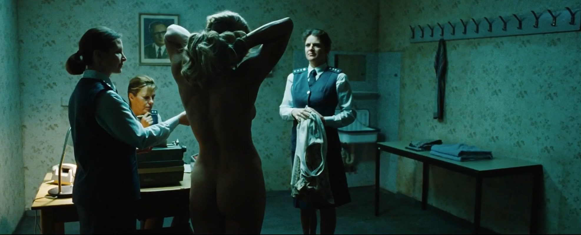 Jordis Triebel nude – Westen (2013)