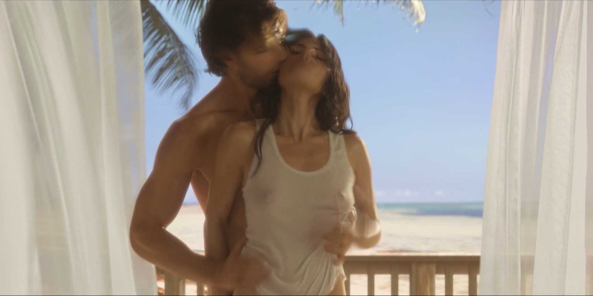 Nude Video Celebs Sarah Shahi Nude – Sexlife S01e05 2021