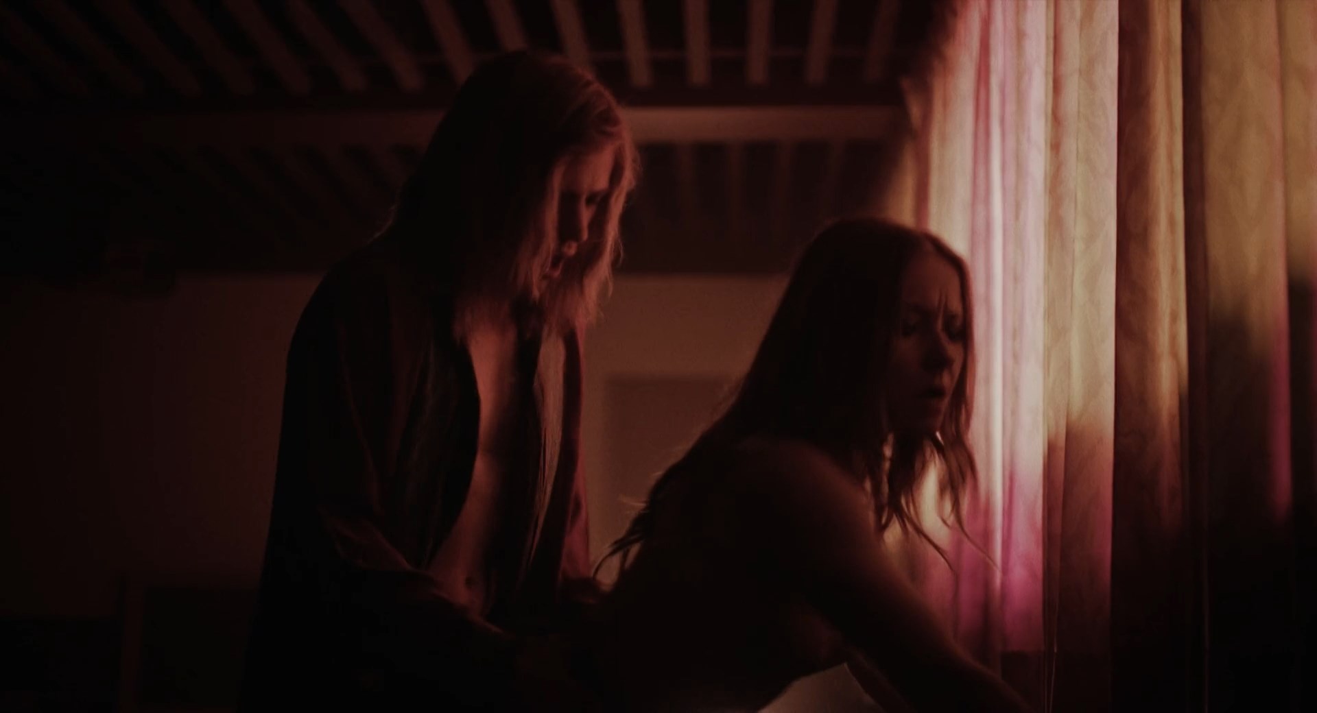 Violetta Pioro nude – Stardust (2020)