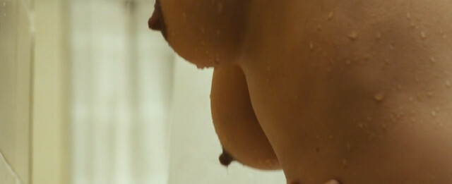 Bijou Phillips nude – It’s Alive (2008)