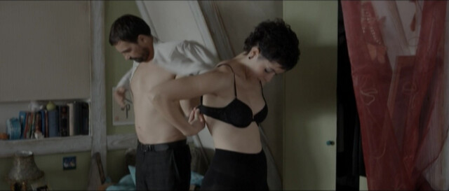 Zrinka Cvitesic nude – On the Path (Na putu) (2010)