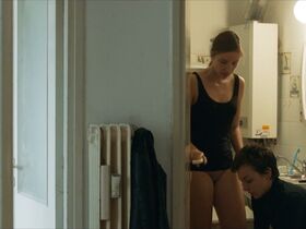 Ursa Menart sexy, Liza Marijina sexy – Polsestra (2019)