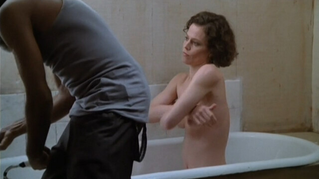 Sigourney Weaver nude – Half Moon Street (1986)